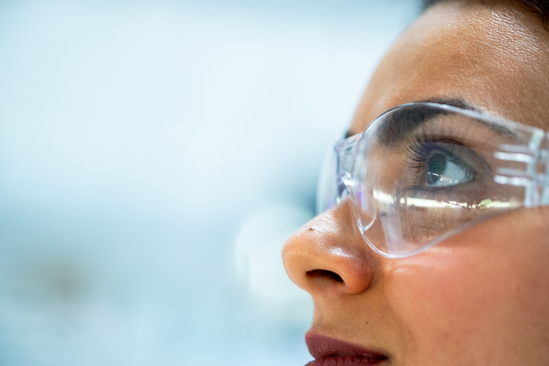 Scientists in a Stabicon-aligned research environment